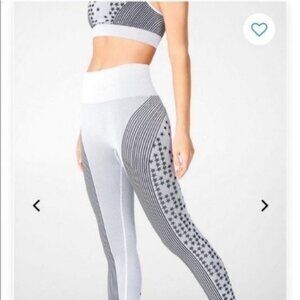 Fabletics Seamless Star Legging/Bra Set Size S